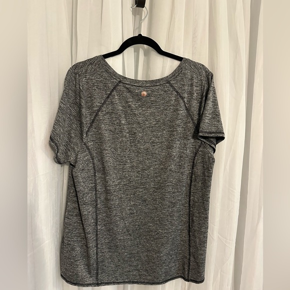 Livi’s Women's Gray Performance Crew Neck Dri Fit Top - Picture 5 of 7